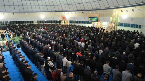 Erzincan’da Miraç Kandili’nde camiler doldu, depremde hayatını kaybedenler anıldıs